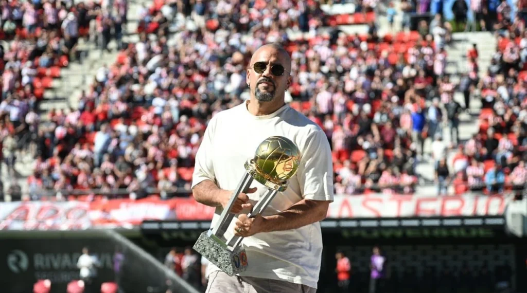 Governo Milei e associação de futebol voltam a se estranhar após punições a clube Governo Milei e associação de futebol voltam a se estranhar após punições a clube