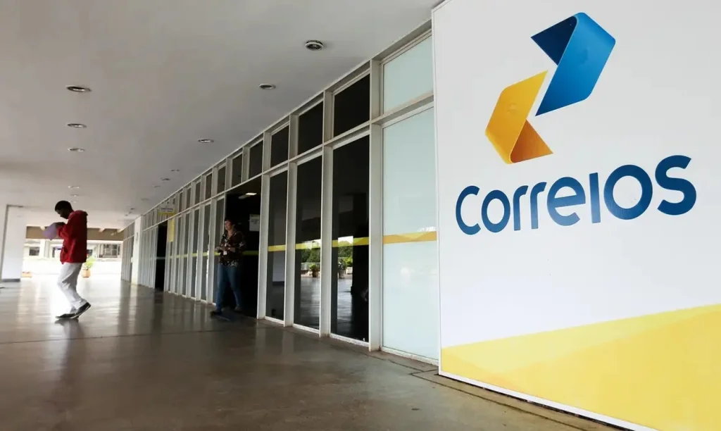 Correios suspendem empréstimo de R$ 20 bilhões pelo custo elevado das taxas de juros
