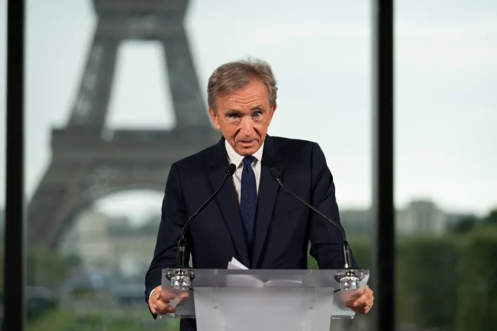Herdeiro da Hermès processa LVMH e Bernard Arnault por perda de US$ 16 bilhões Herdeiro da Hermès processa LVMH e Bernard Arnault por perda de US$ 16 bilhões