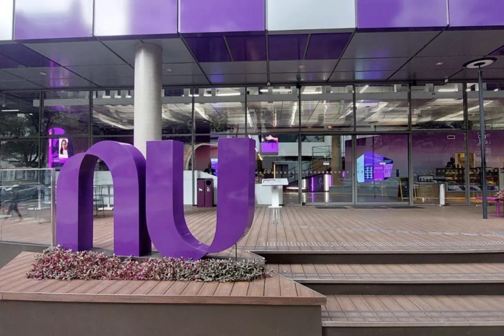Nubank pretende obter licença bancária no Brasil em 2026