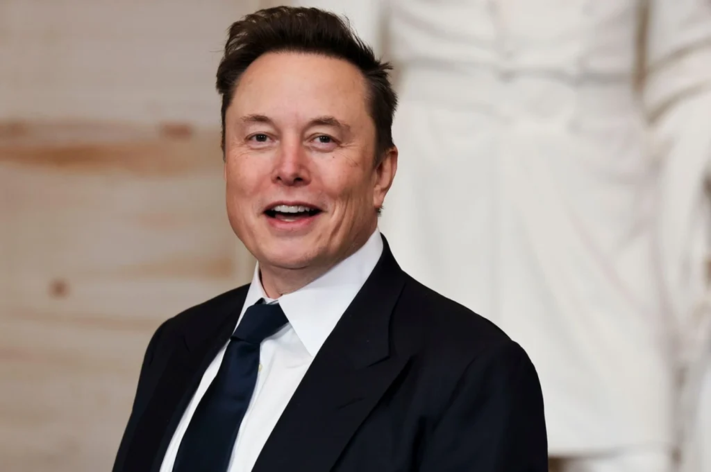 Elon Musk vê US$ 140 bi reemergir após 7 anos