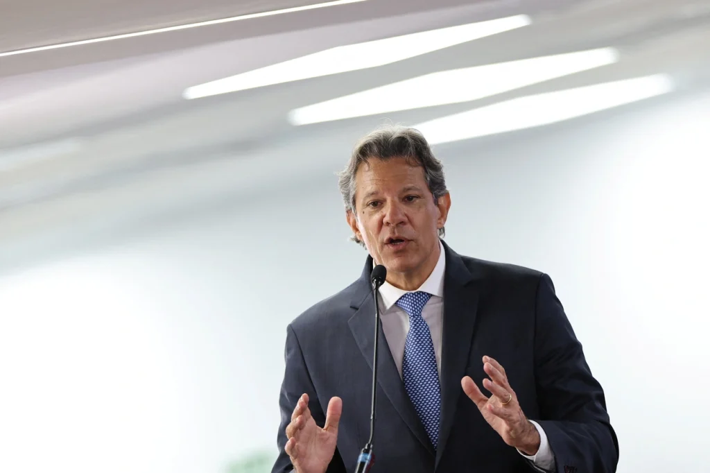 Haddad prevê dívida pública em patamar razoável com queda da Selic agora Haddad prevê dívida pública em patamar razoável com queda da Selic agora