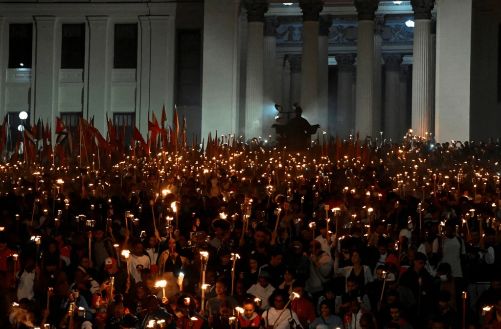 Milhares protestam em Havana contra Trump agora Milhares protestam em Havana contra Trump agora