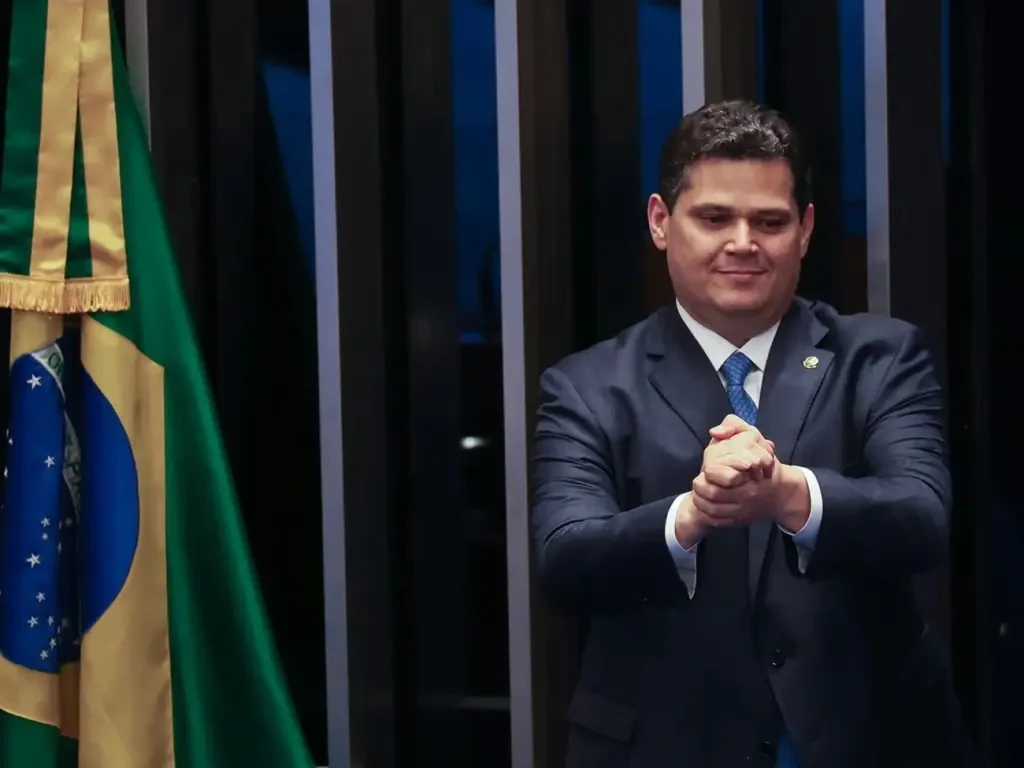 Alcolumbre promete distensionar relações no Congresso e unir o povo brasileiro