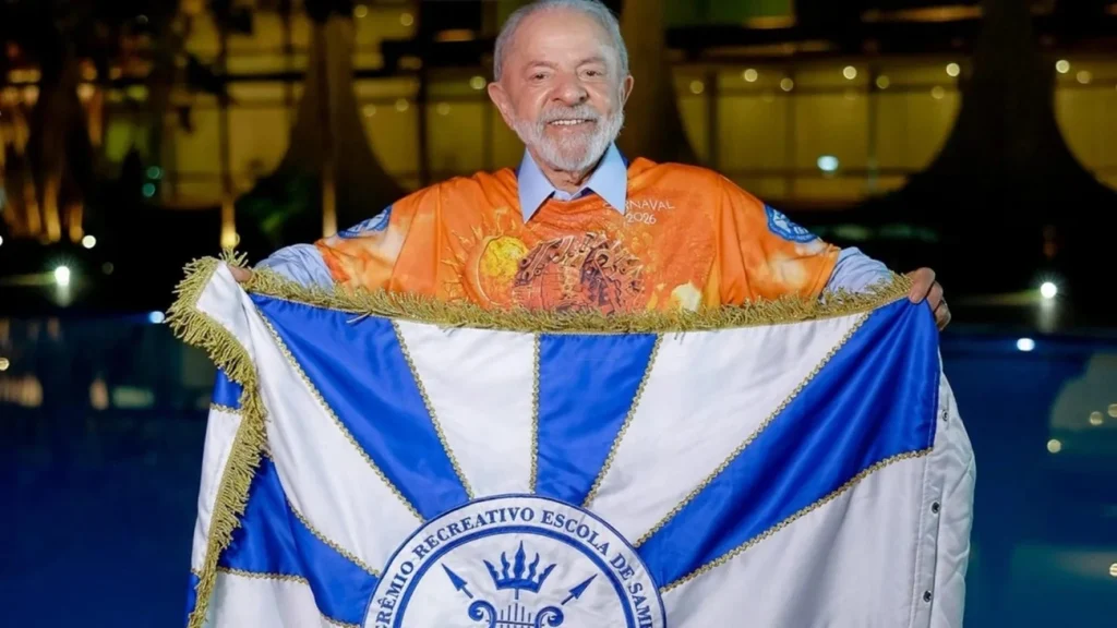 Lula em desfile de samba: como o presidente usou verba pública para sua homenagem Lula em desfile de samba: como o presidente usou verba pública para sua homenagem